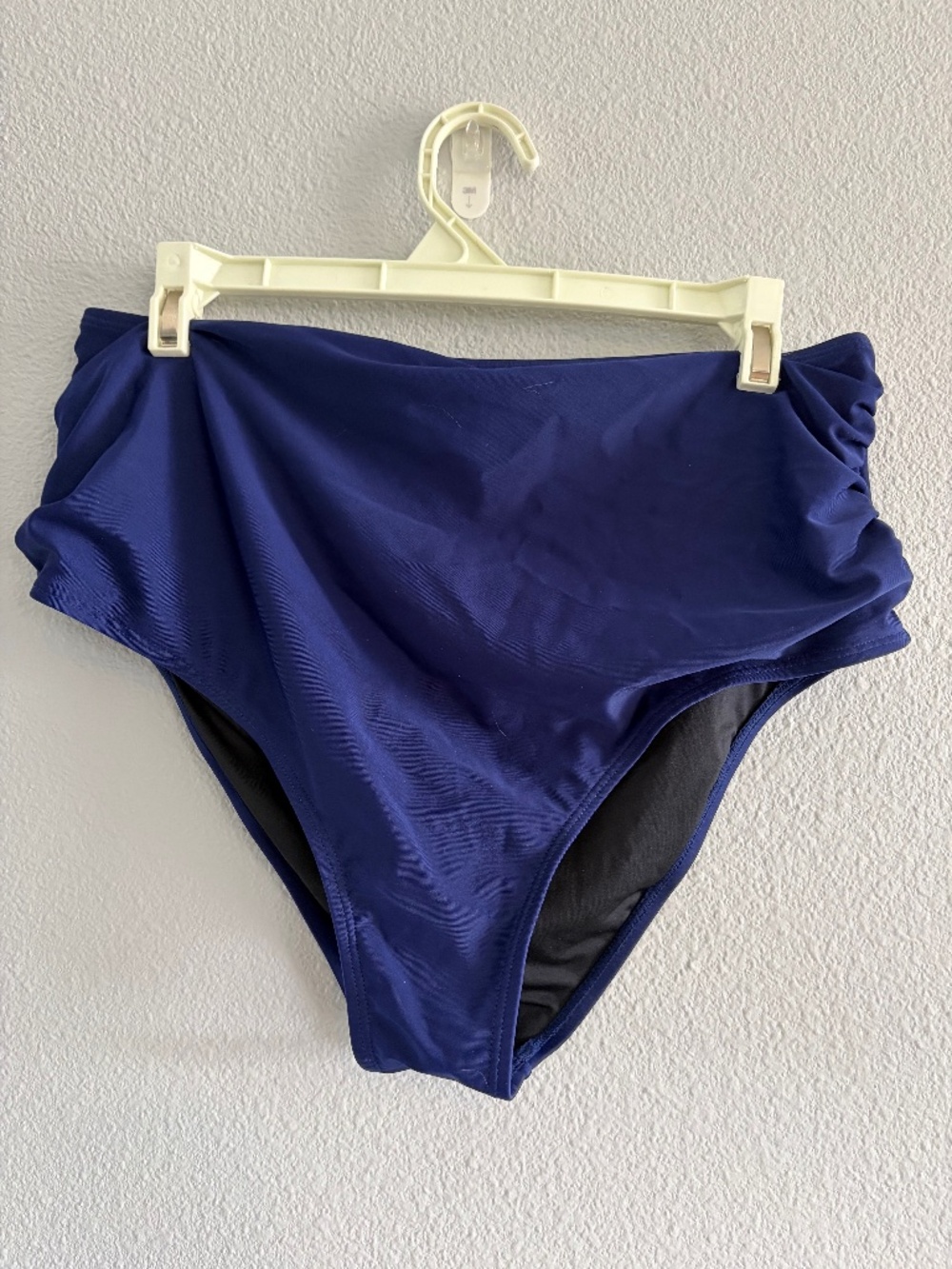 Ruched Front Navy Swimsuit Bottoms Size Large
